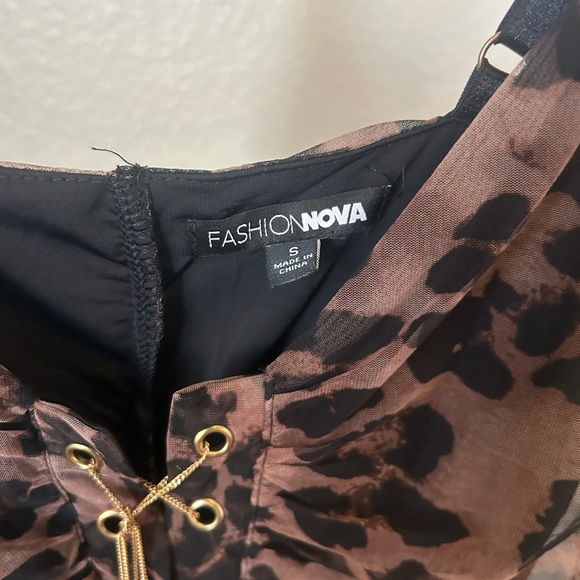 Leopard Print Ruched Bodysuit - Picture 2 of 8